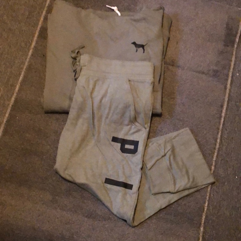 VS PINK Campus Tunic Hoodie & Skinny Joggers